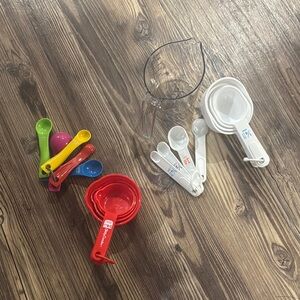 Colorful Measuring Cups and Spoons Set